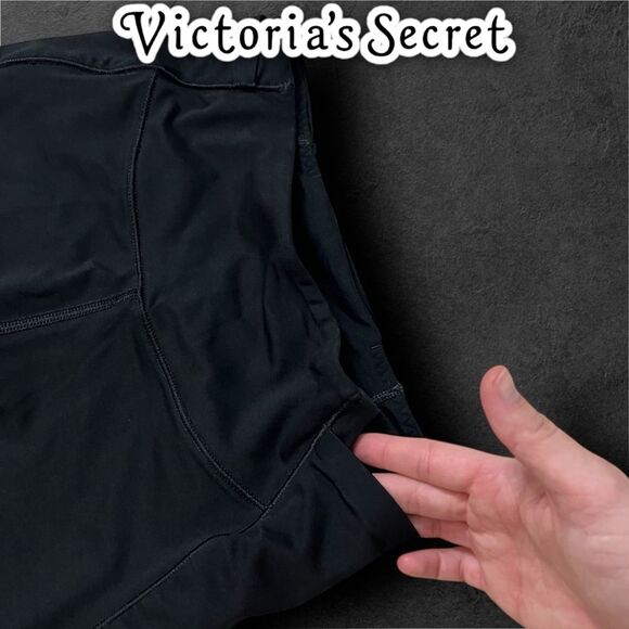 Preowned Victoria’s Secret VSX Flow Sweat On Point Soft Black Leggings - Small - Picture 5 of 8